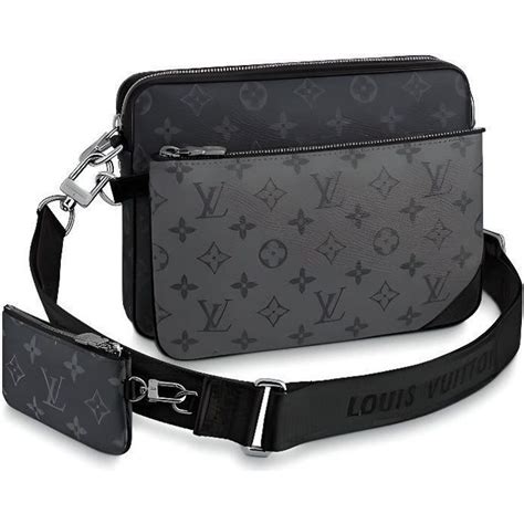 Sacs banane Louis Vuitton pour Homme .